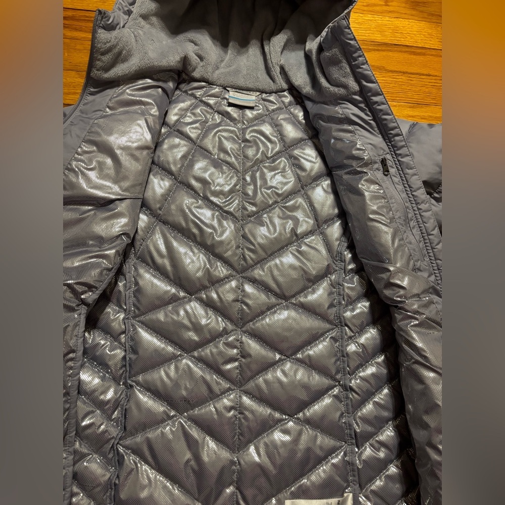 Columbia Women's Light Gray Ski Jacket - Picture 8 of 14